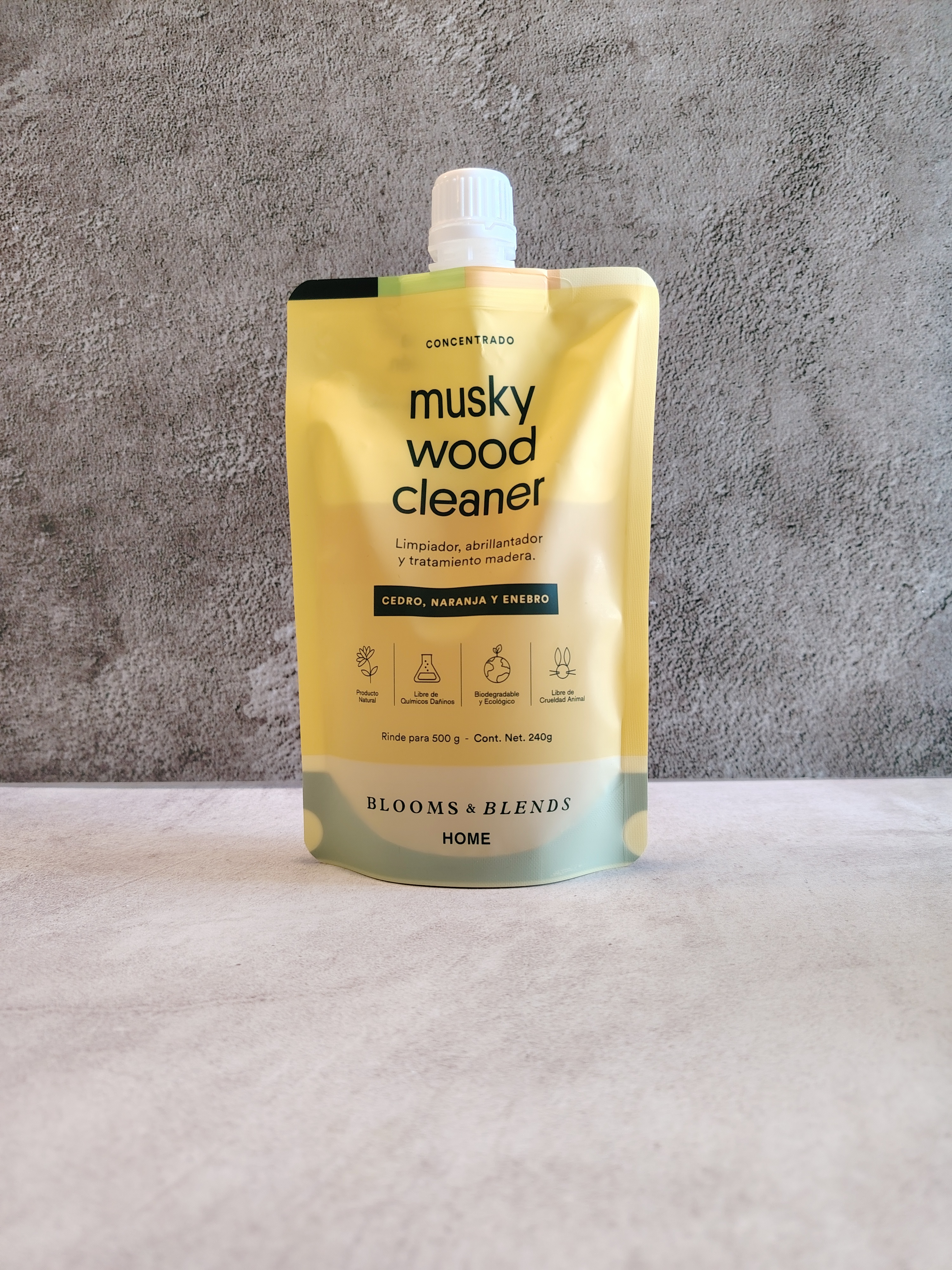 Musky Wood Cleaner — tratamiento de madera